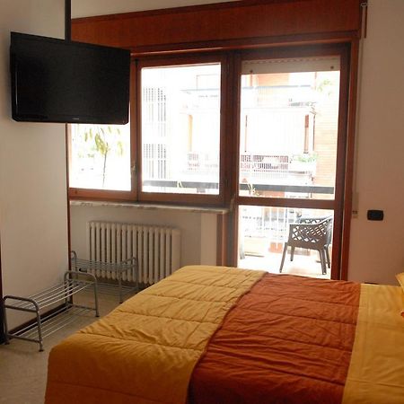 Bed & Breakfast Maricentro Taranto Quarto foto